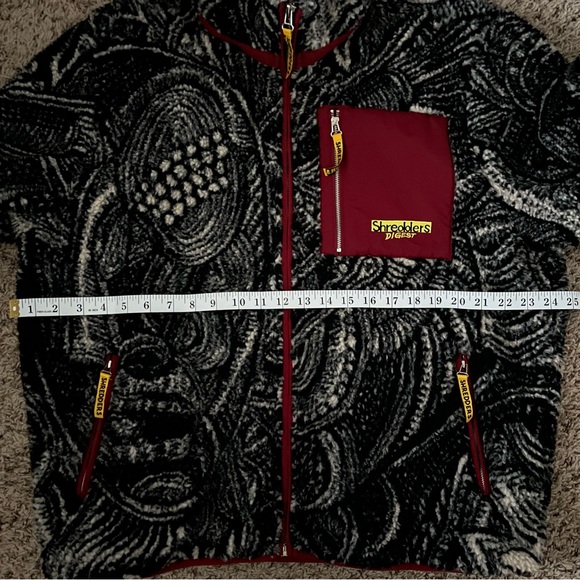 Shredders Digest line art fleece - Picture 3 of 5